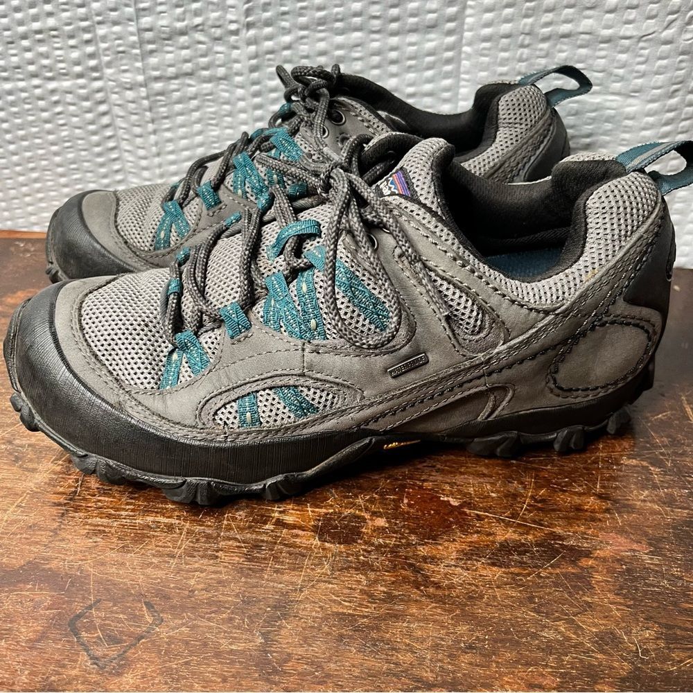 Patagonia Women's Forge Tidal Vibram Soles Gray Hiking Shoes - Picture 3 of 11